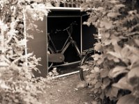 Fahrradgarage  Pentax MZ-S, SMC FA  1.9/43 Limited, Gelbfilter, Adox CHS100II@64 - 12.09.2016 -