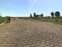 Natorampe am Rhein 31.August 2016 : Deich, Fahrrad, Landschaft, Panorama, Rhein, Sendemast, Wasser, Weg