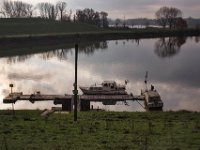 Anlegestelle mit Motorboot in Duisburg Walsum