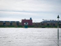 Hoher Rheinpegel : Fluss, Hochwasser, Industrie, Rhein, Flussufer