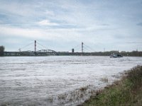 Der Fluss steigt ans Ufer : Duisburg, Fluss, Rhein, Brücke