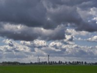 Wolken und Windräder