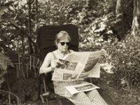 Lesen im Garten  Pentax Super A, SMC Pentax M 2.8/40, Adox Silvermax 100@64