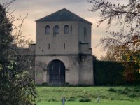 Römischer Wachturm und Kaninchen auf der Brücke