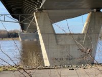 Unter der Weseler Rheinbrücke  iPhone 13 Pro Max  - 27.12.2022 -