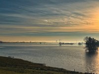 Weite Wasserlandschaft bei Büderich