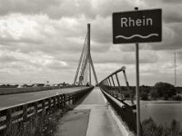 Brückenauffahrt