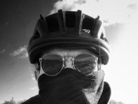 Unterwegs III - Kalter Novembertag  iPhone 8 Plus, Grafische Bearbeitung  - 15.November 2017 - : Lothar van de Renne, Fahrrad, Fahrradhelm, Himmel, Sonnenbrille