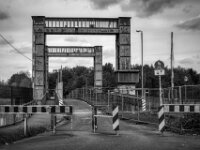 Angekommen an der stillgelegten Hebebrücke Duisburg Walsum  Pentax K-3 Mark III Monochrome, SMC PENTAX-FA 1.9/43 Limited  - 02.09.2026 -
