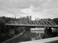 Am kleinen Hafenbecken  CHINON  Auto 3001 Multifocus, Kentmere Pan 400  - 04.05.2026 -