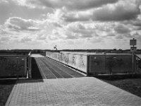 Übergang über die stillgelegte Emschermündung  CHINON 3001 Multiscan, Kentmere Pan 400  - 10.09.2026 -