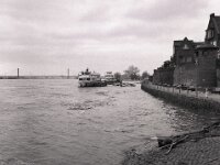 Hochwasser an der Reeser Promenade  Fuji GS 645 S prof. WDE 60, KODAK TRI-X 400  - 18.02.2026 -